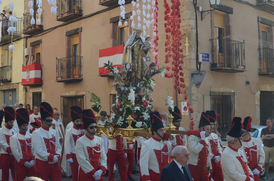 ../Bilder/2015/08/22/ElCarmenCoronacion1012/Fotos/LMS_4304.JPG