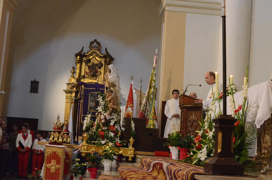 ../Bilder/2015/08/22/ElCarmenCoronacion1012/Fotos/LMS_4373.JPG
