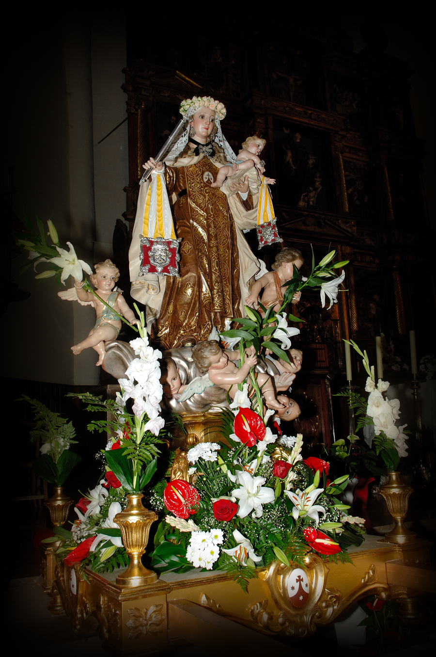 ../Bilder/2015/08/22/ElCarmenCoronacion1036/Fotos/Coronación_030.jpg