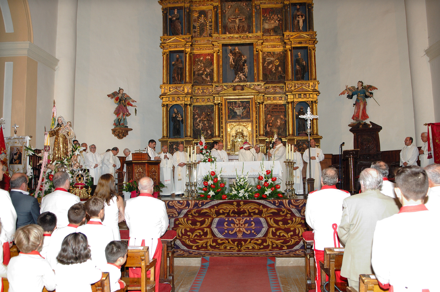 ../Bilder/2015/08/22/ElCarmenCoronacion1036/Fotos/Coronación_066.jpg