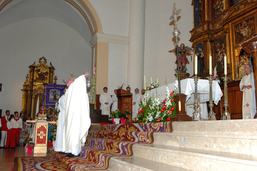 ../Bilder/2015/08/22/ElCarmenCoronacion1036/Fotos/Coronación_069.jpg