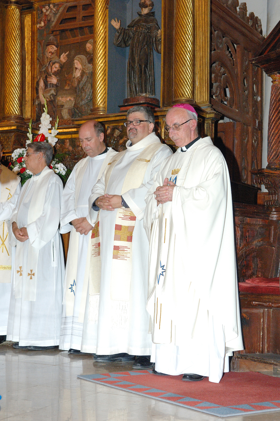 ../Bilder/2015/08/22/ElCarmenCoronacion1036/Fotos/Coronación_074.jpg