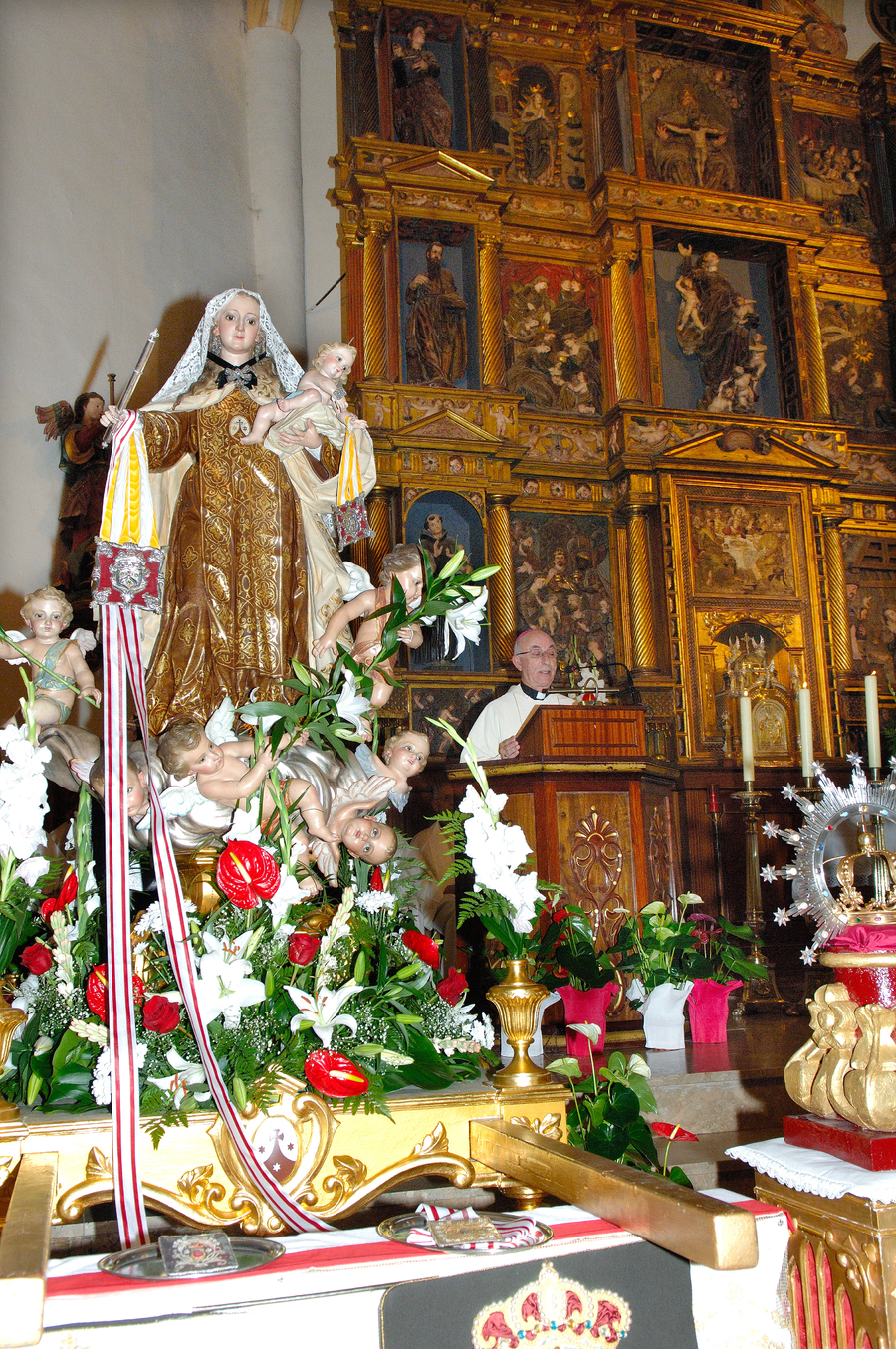../Bilder/2015/08/22/ElCarmenCoronacion1036/Fotos/Coronación_083.jpg