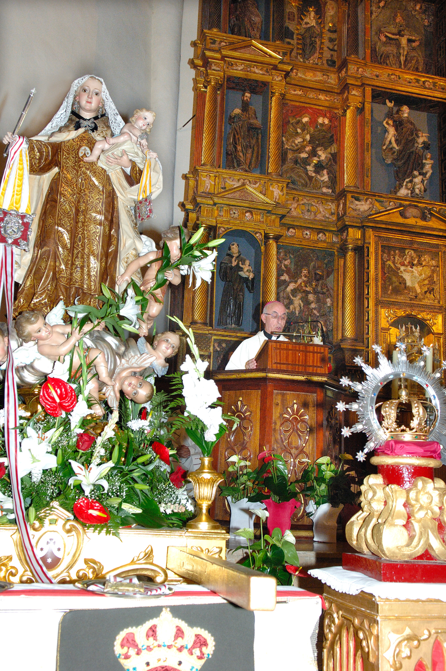 ../Bilder/2015/08/22/ElCarmenCoronacion1036/Fotos/Coronación_084.jpg