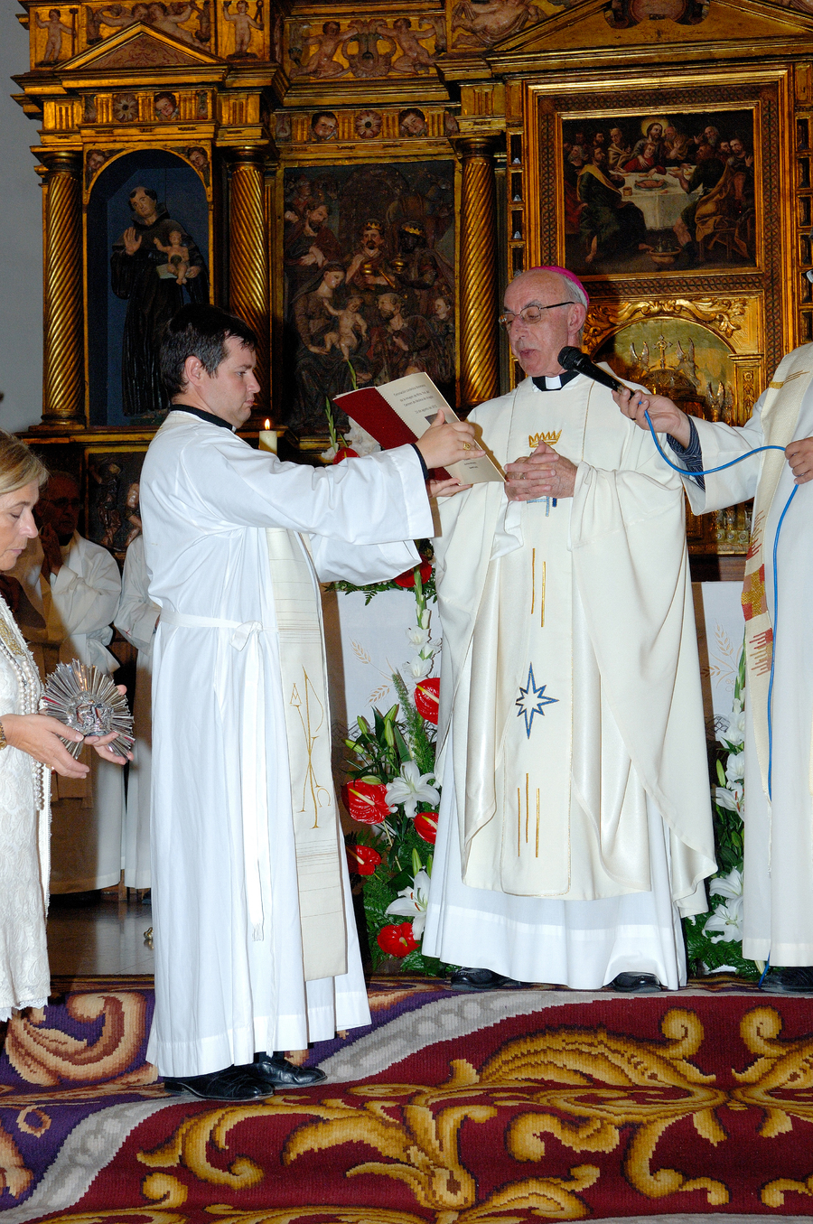 ../Bilder/2015/08/22/ElCarmenCoronacion1036/Fotos/Coronación_094.jpg
