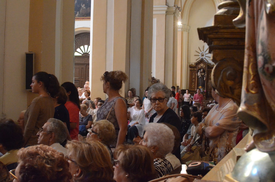 ../Bilder/2015/08/22/ElCarmenCoronacion1128/Fotos/LMS_4392.JPG