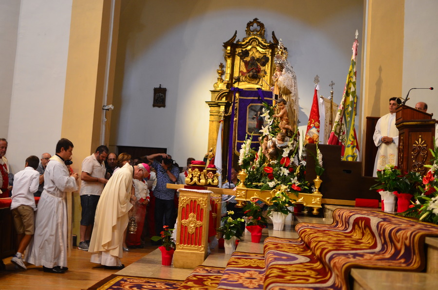 ../Bilder/2015/08/22/ElCarmenCoronacion1128/Fotos/LMS_4416.JPG