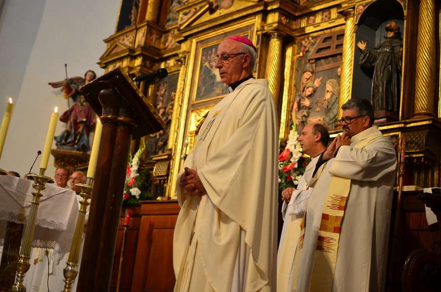 ../Bilder/2015/08/22/ElCarmenCoronacion1128/Fotos/LMS_4419.JPG