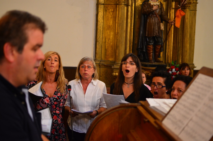 ../Bilder/2015/08/22/ElCarmenCoronacion1128/Fotos/LMS_4454.JPG
