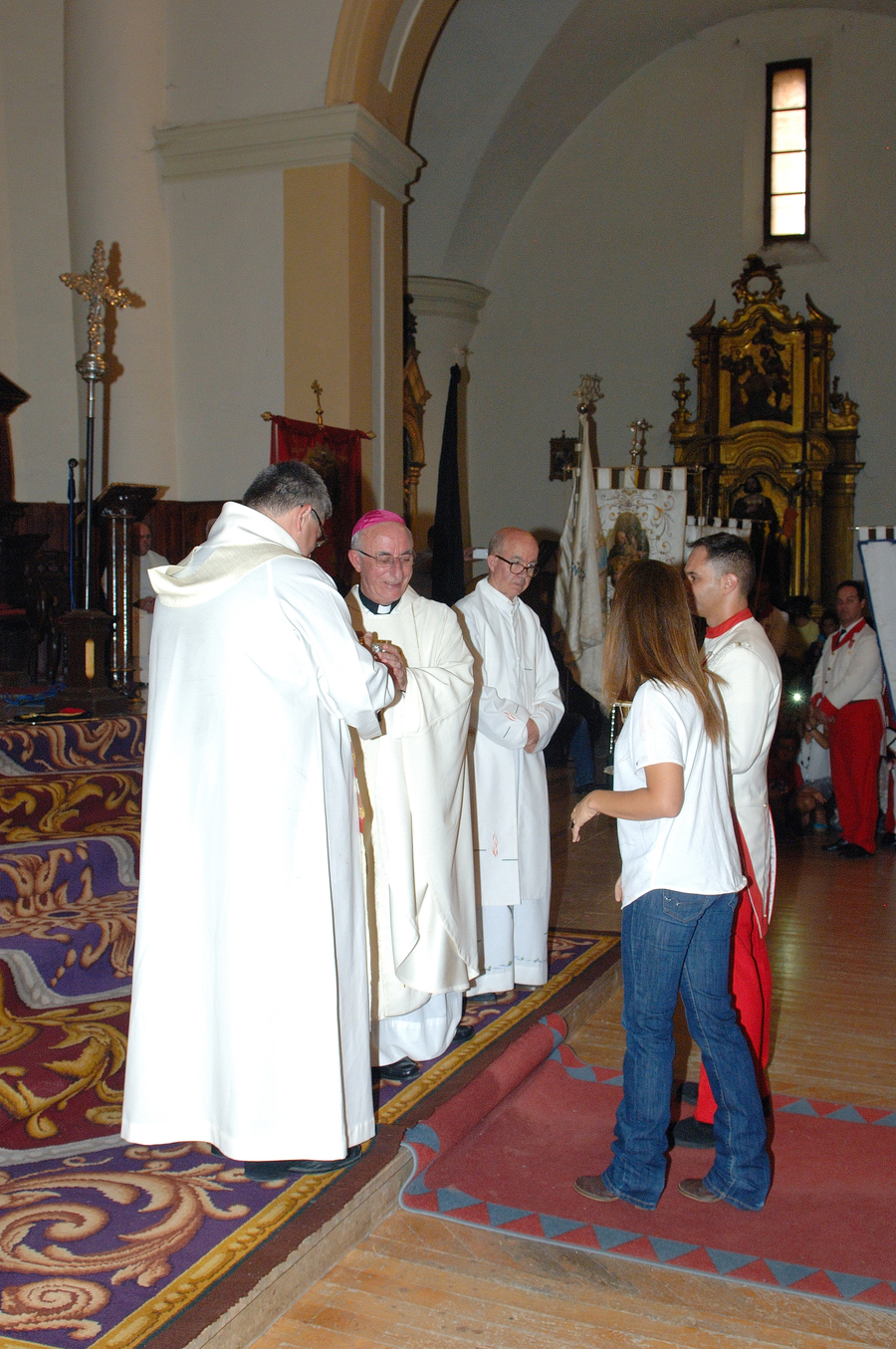 ../Bilder/2015/08/22/ElCarmenCoronacion1148/Fotos/Coronación_123.jpg