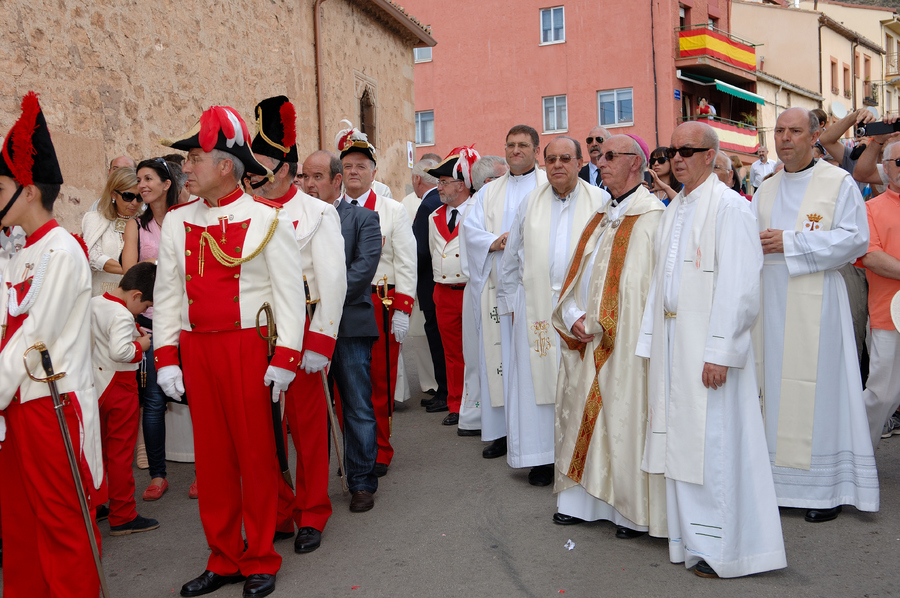 ../Bilder/2015/08/22/ElCarmenCoronacion1307/Fotos/Coronación_277.jpg