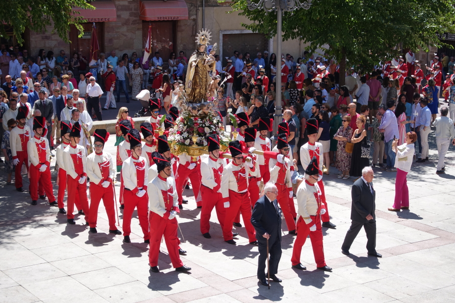 ../Bilder/ElCarmen2023/16Procesion/Fotos/DSC04846.JPG